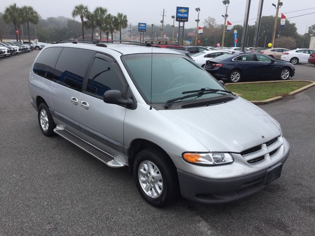 Pre-Owned 2000 Dodge Caravan SE Front Wheel Drive Minivan/Van