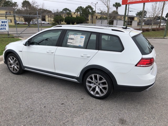 New 2019 Volkswagen Golf Alltrack SE All Wheel Drive Wagon